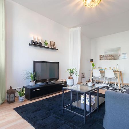 Ruhige Wohnung In Zentraler Lage - Quiet Flat In A Central Location Магдебург Екстериор снимка