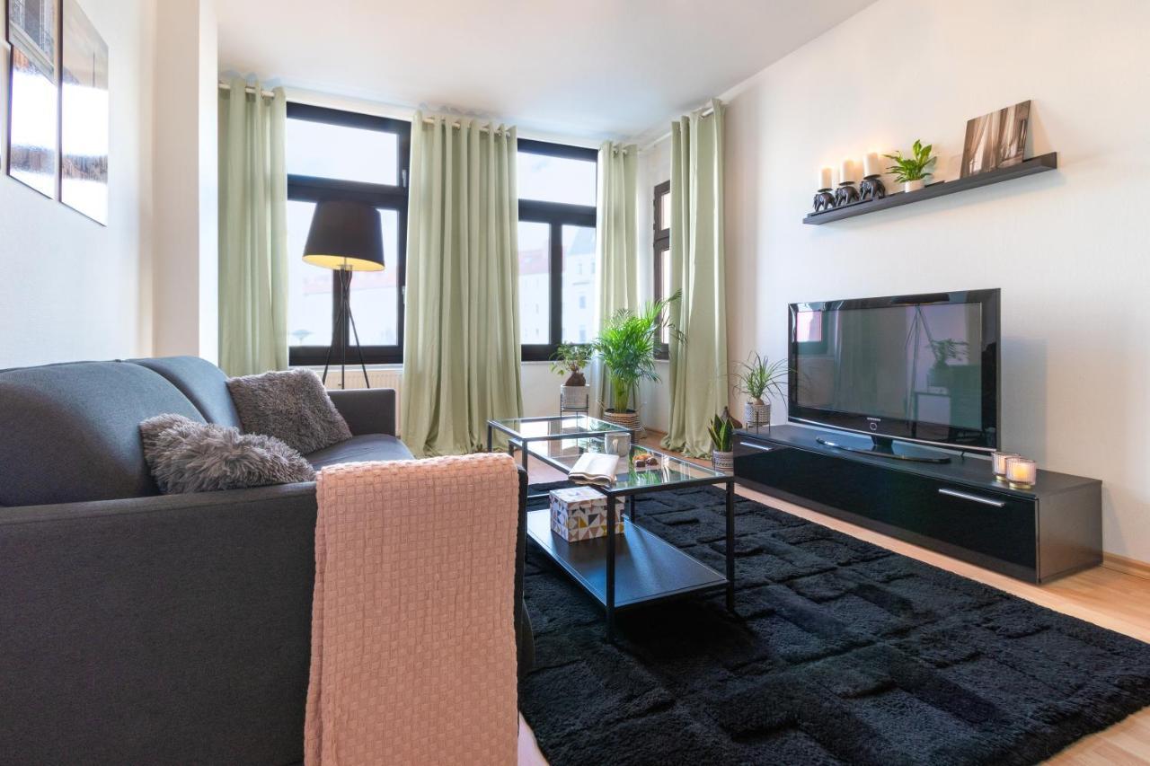 Ruhige Wohnung In Zentraler Lage - Quiet Flat In A Central Location Магдебург Екстериор снимка