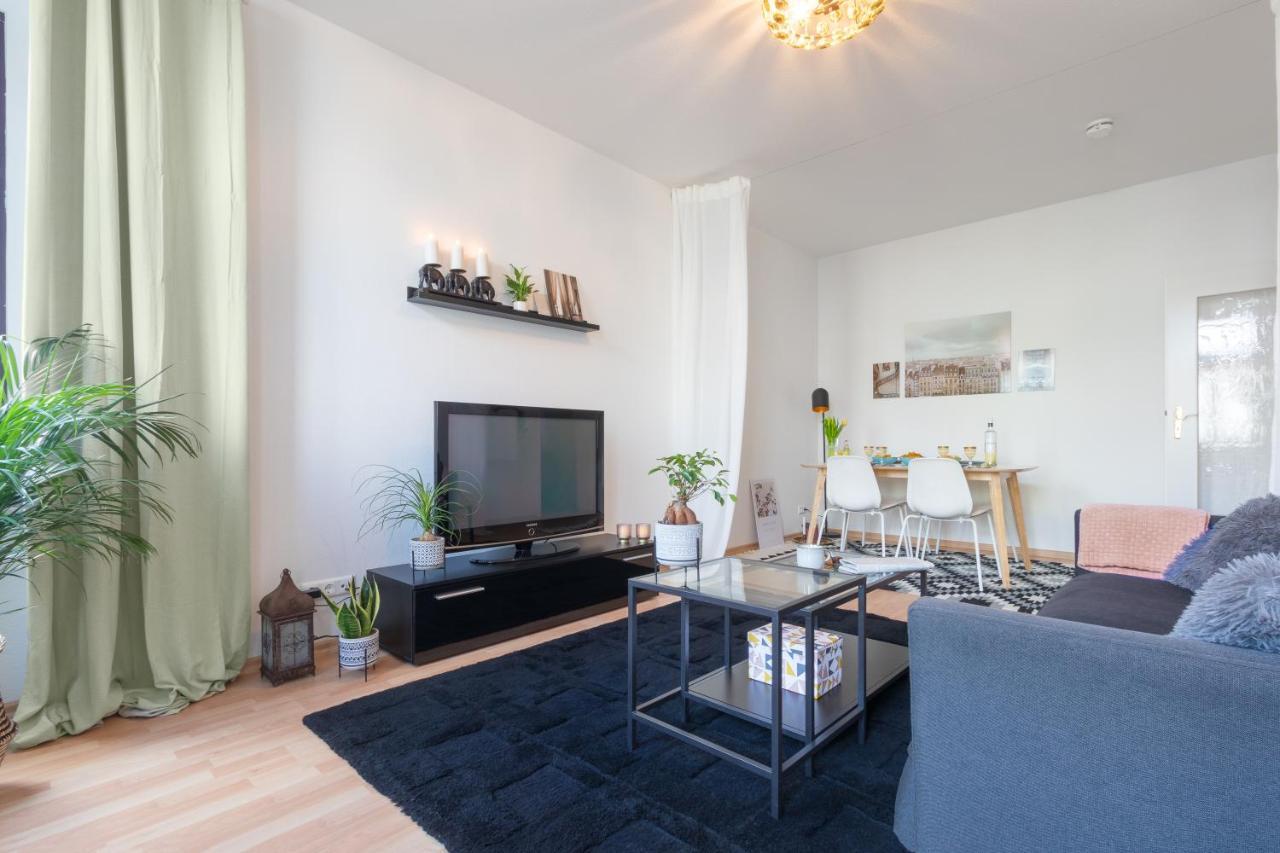 Ruhige Wohnung In Zentraler Lage - Quiet Flat In A Central Location Магдебург Екстериор снимка