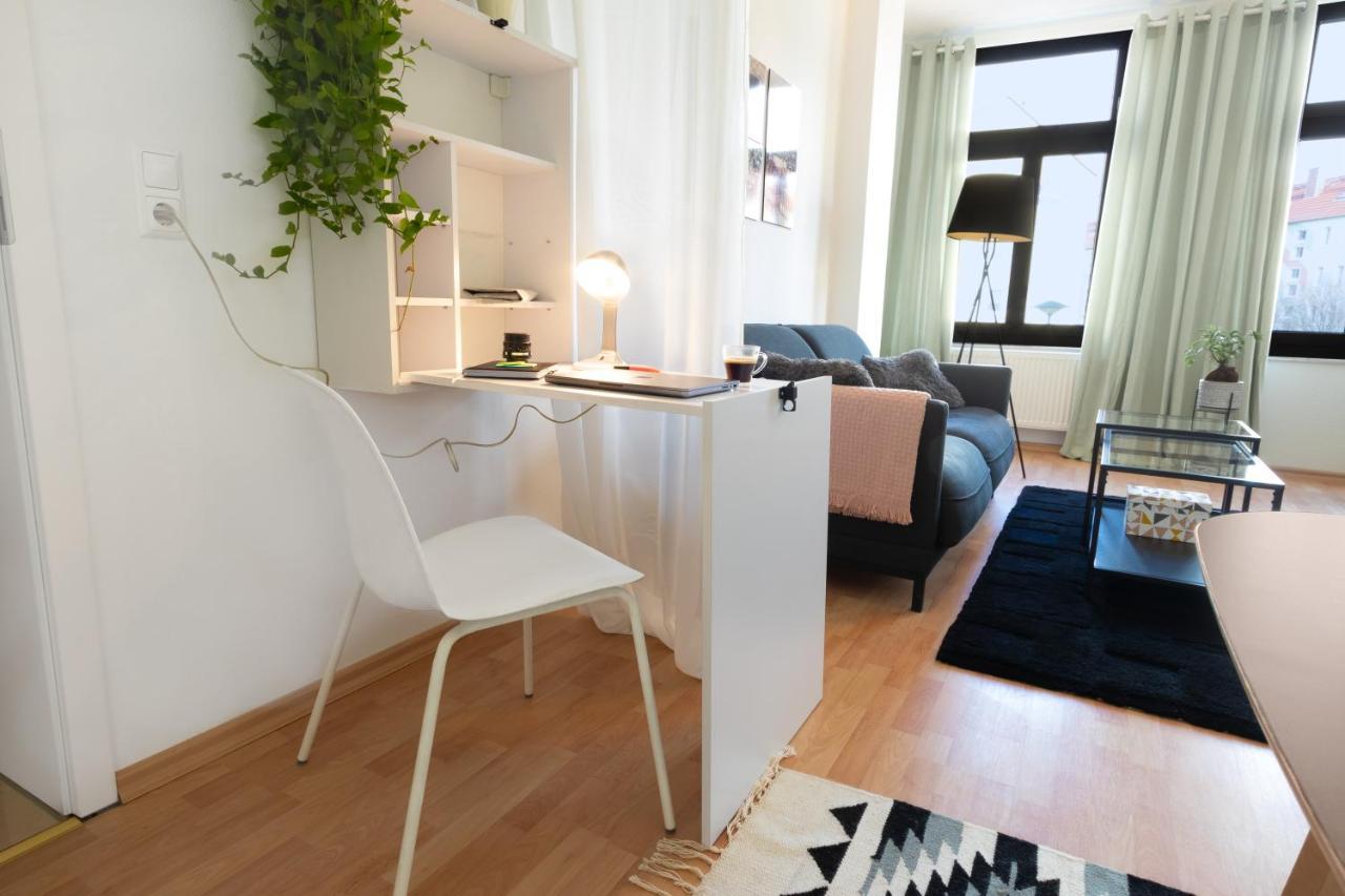Ruhige Wohnung In Zentraler Lage - Quiet Flat In A Central Location Магдебург Екстериор снимка