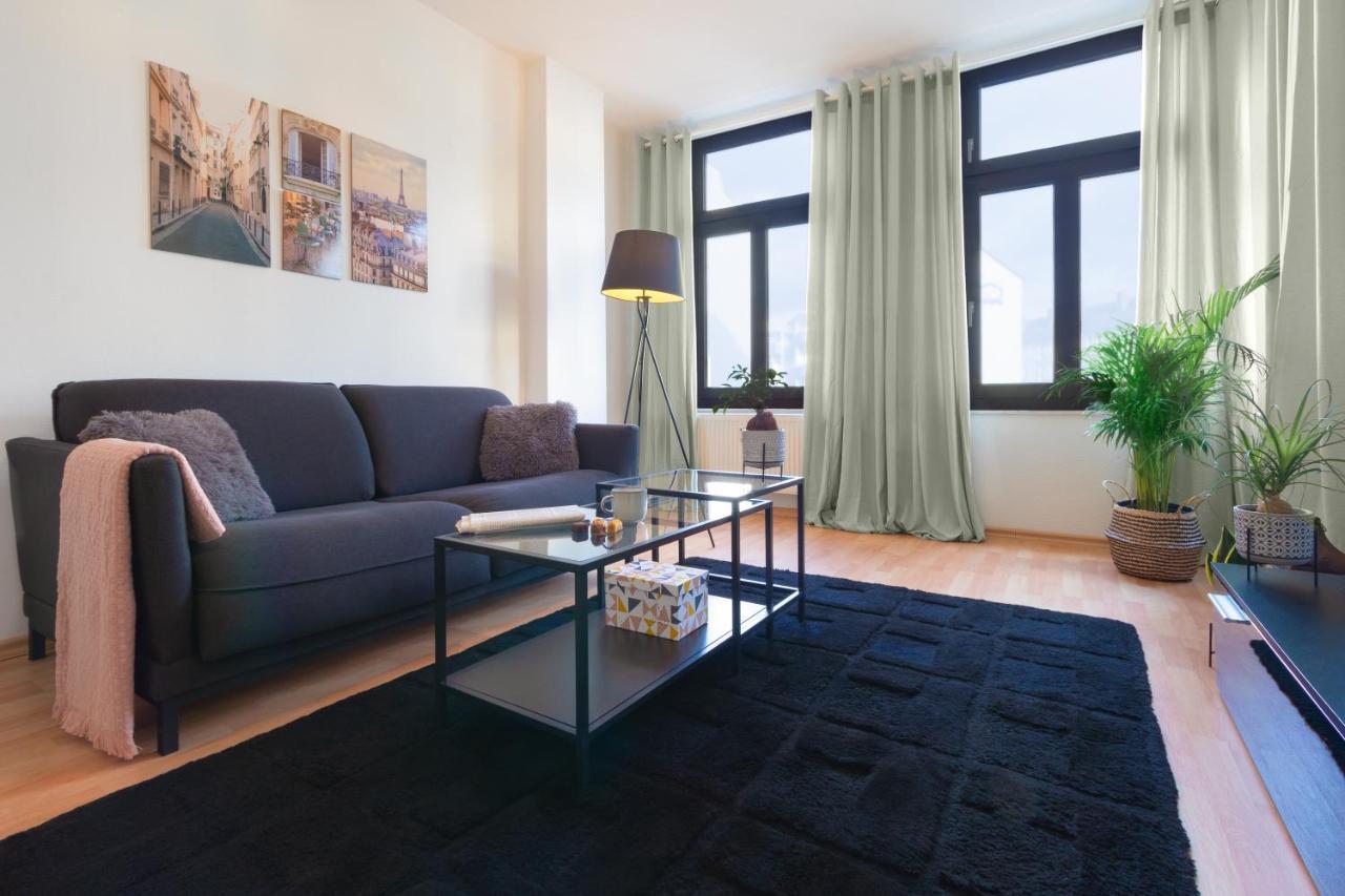 Ruhige Wohnung In Zentraler Lage - Quiet Flat In A Central Location Магдебург Екстериор снимка