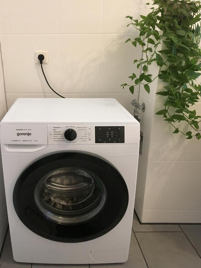 Ruhige Wohnung In Zentraler Lage - Quiet Flat In A Central Location Магдебург Екстериор снимка